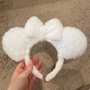 Plush white mickey ears